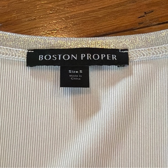 Boston Proper So Essential Silver Foil Ribbed Scoop Neck Tank Top Womens Small - Picture 4 of 7